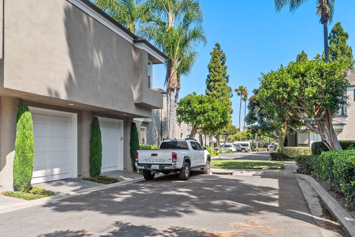 66 Baycrest Ct - Photo 6 of 7