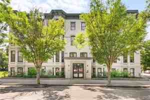 featured image of 31 Parade St ##402
