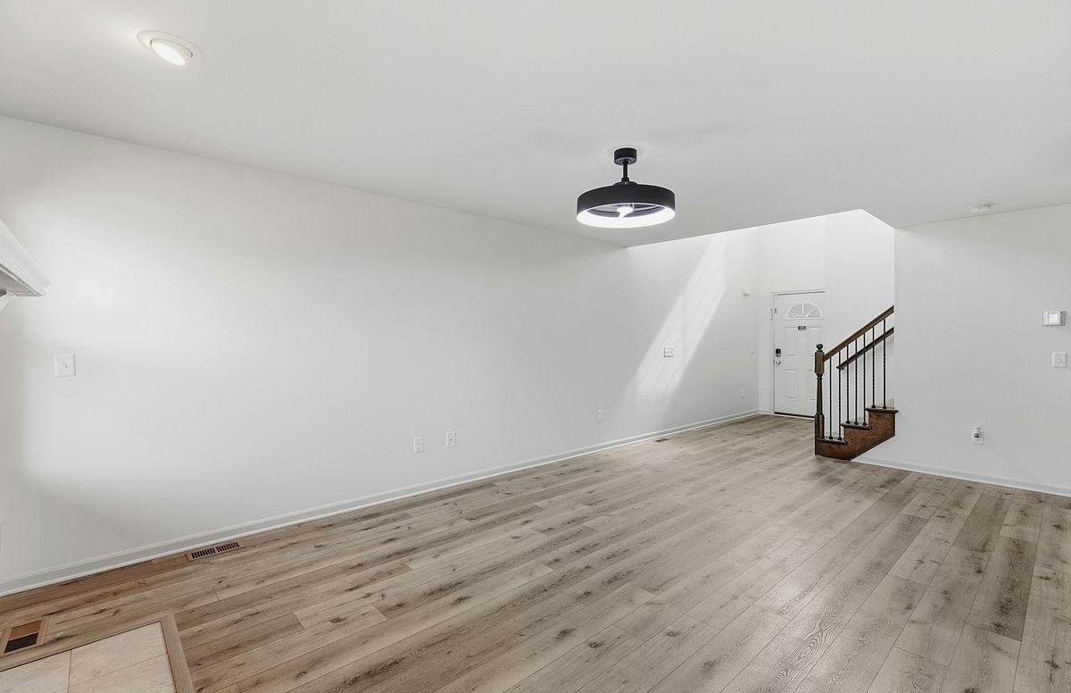 6650 Chandler Dr - Photo 4 of 23