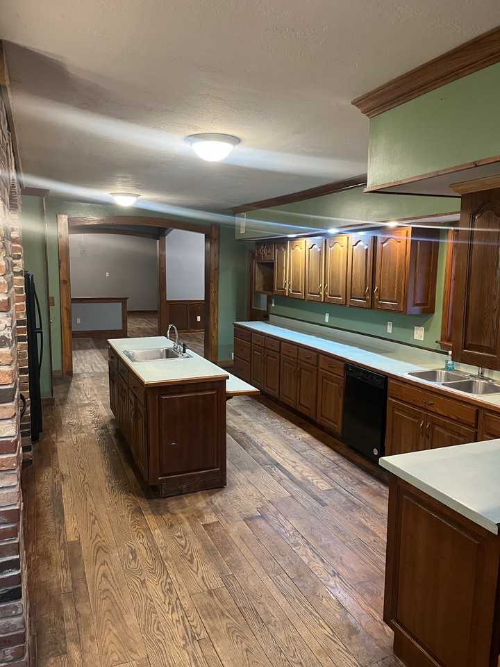 311 W Jefferson St - Photo 4 of 22