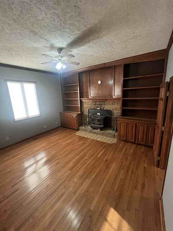 311 W Jefferson St - Photo 6 of 22
