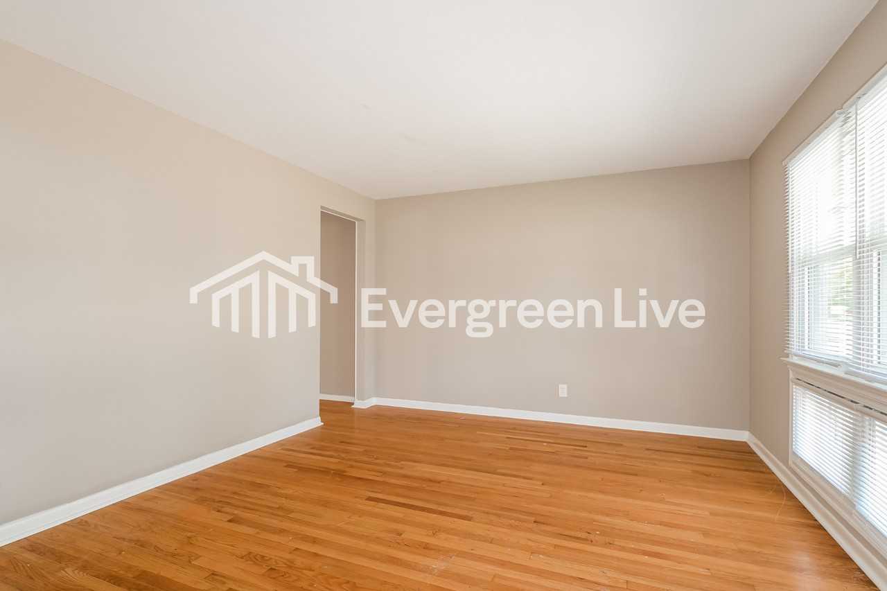 1140 Mullanphy Rd - Photo 4 of 15