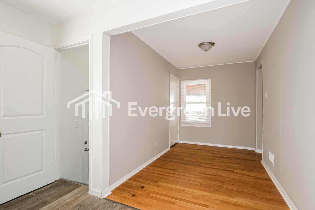 1140 Mullanphy Rd - Photo 5 of 15