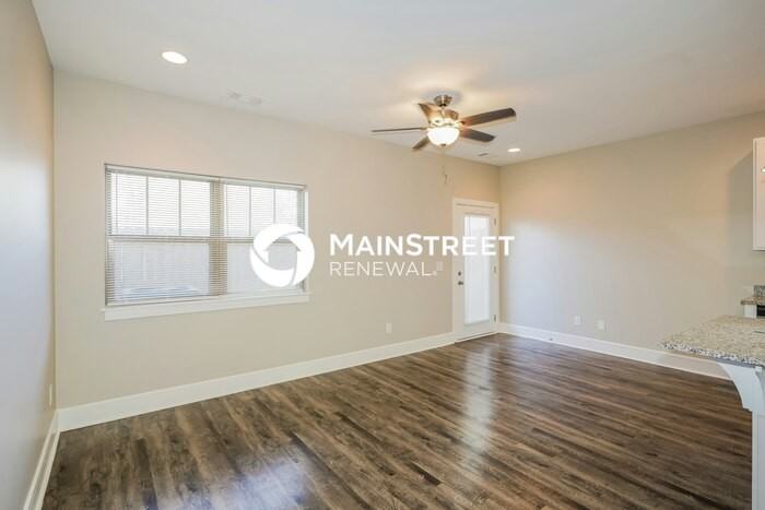 112 Hartsville Ct - Photo 2 of 17
