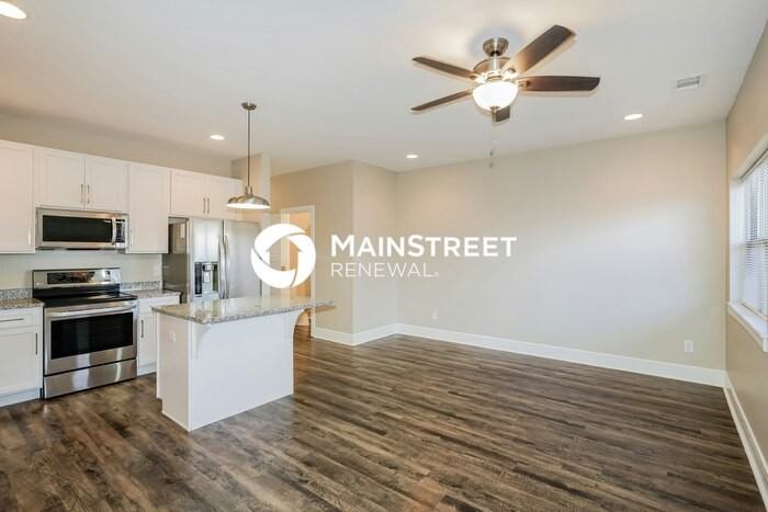 112 Hartsville Ct - Photo 4 of 17