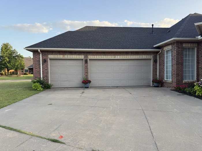 11601 Hackney Ln - Photo 2 of 16