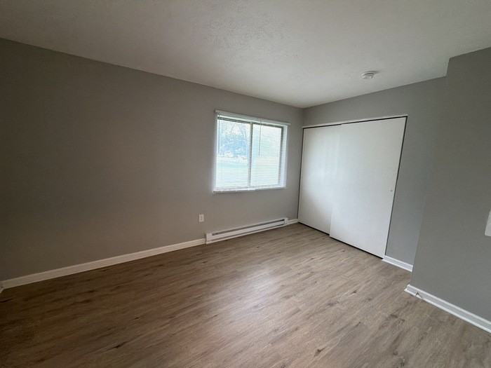 429 S Sycamore St #8 - Photo 3 of 12