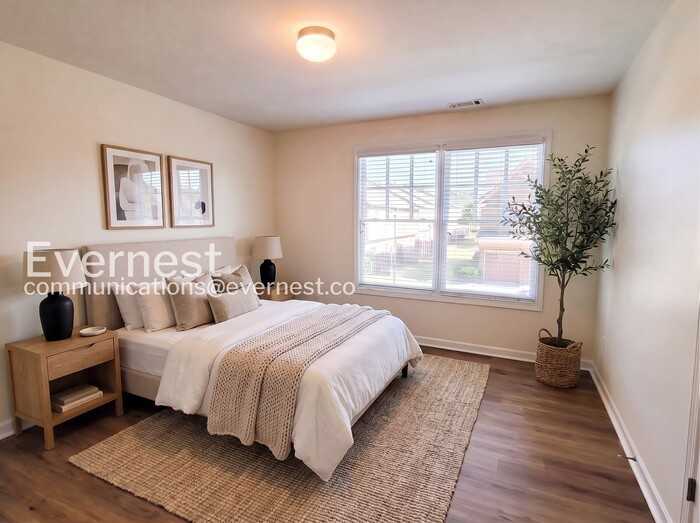 4926 Berkeley Oak Cir - Photo 2 of 24