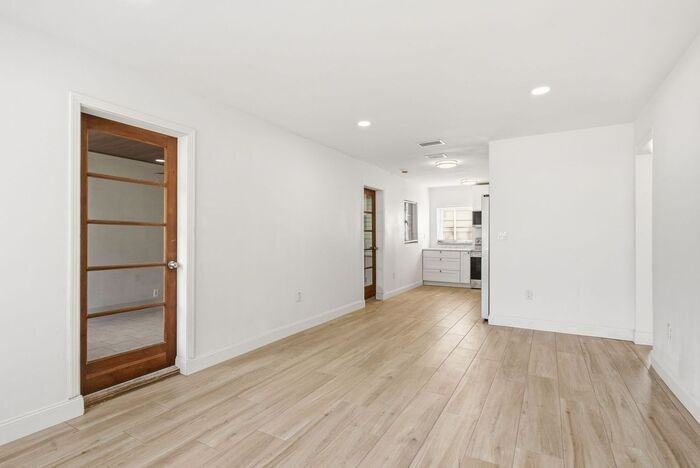 4325 S Coolidge Ave - Photo 6 of 27