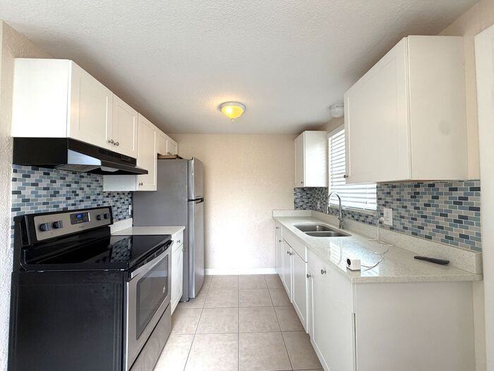 634 Dogwood Ct - Photo 6 of 10