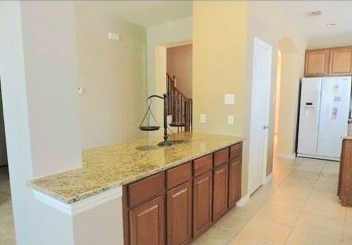 2902 Cedar Wood Dr - Photo 5 of 14