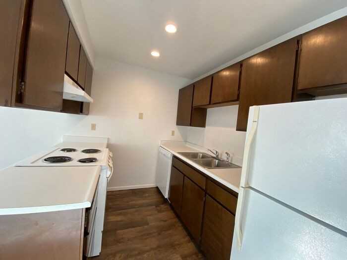 10204 E 13th Ave #D21 - Photo 3 of 22
