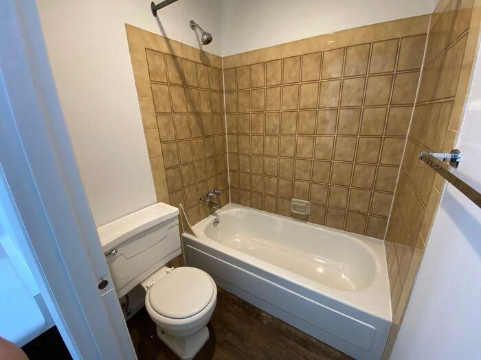 10204 E 13th Ave #D21 - Photo 6 of 22