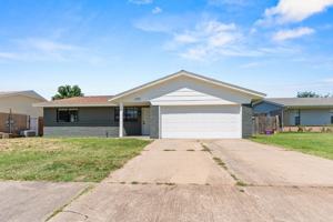featured image of 1101 S Bouziden Dr
