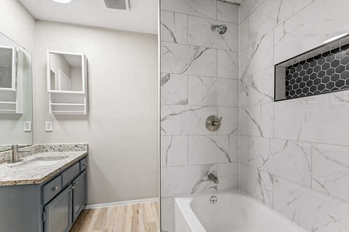 816 Se 14th St - Photo 7 of 10
