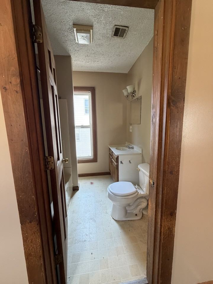 9 Castle St #B - Photo 7 of 27