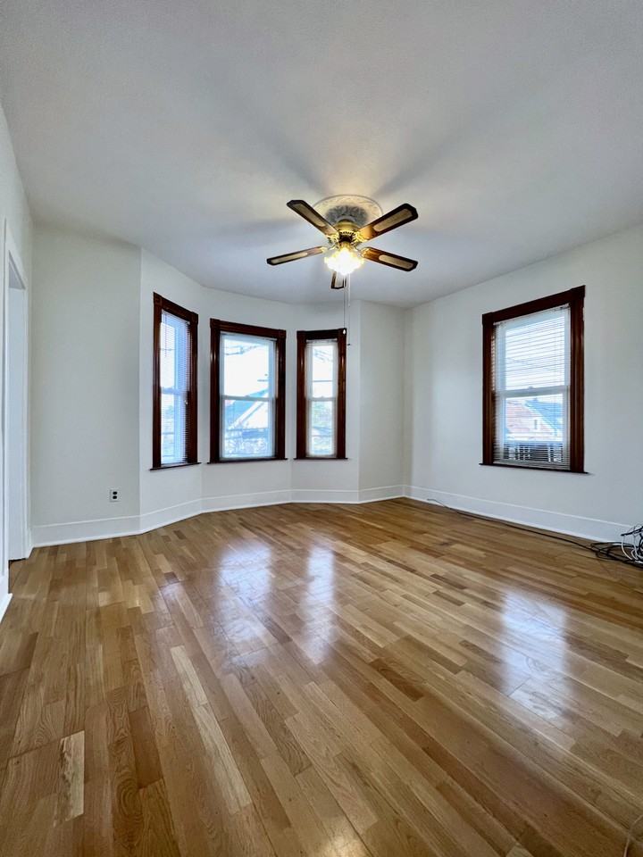 312 Washington St #3 - Photo 2 of 15