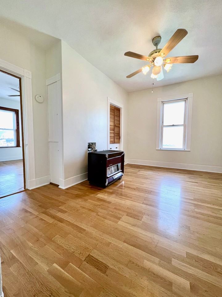 312 Washington St #3 - Photo 4 of 15
