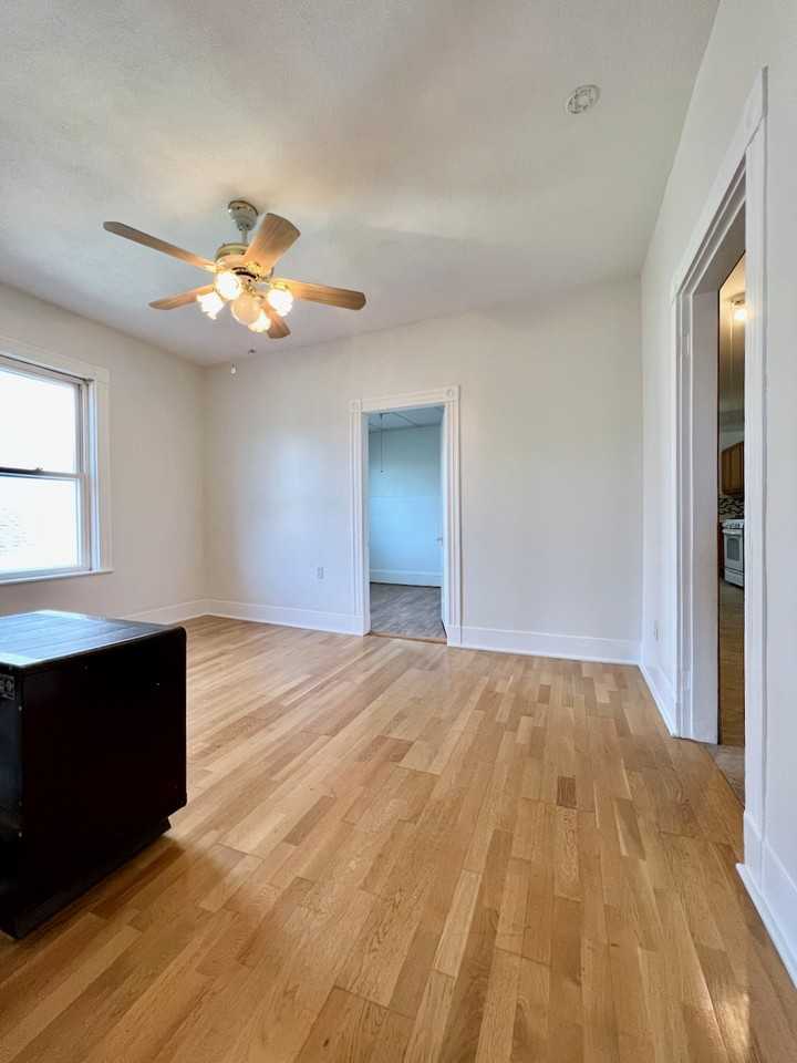 312 Washington St #3 - Photo 6 of 15