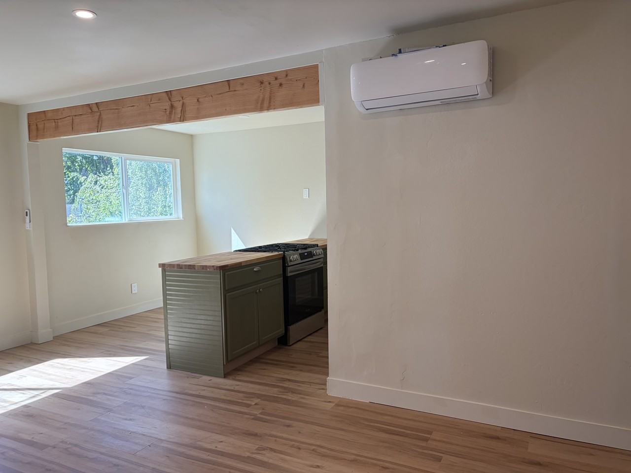 1504 Bay St #7 - Photo 7 of 11