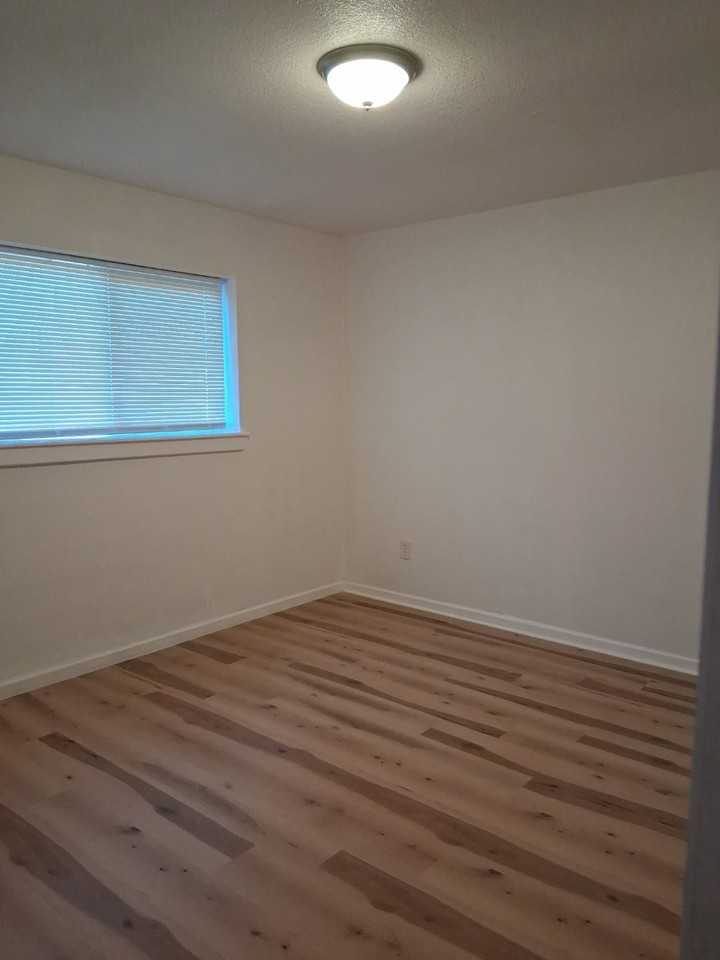 1202 S 4th St #1 - Photo 7 of 12