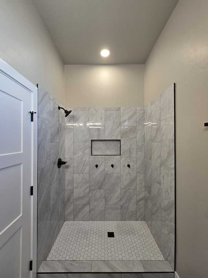 1325 W Speedway Blvd #1 - Photo 5 of 15