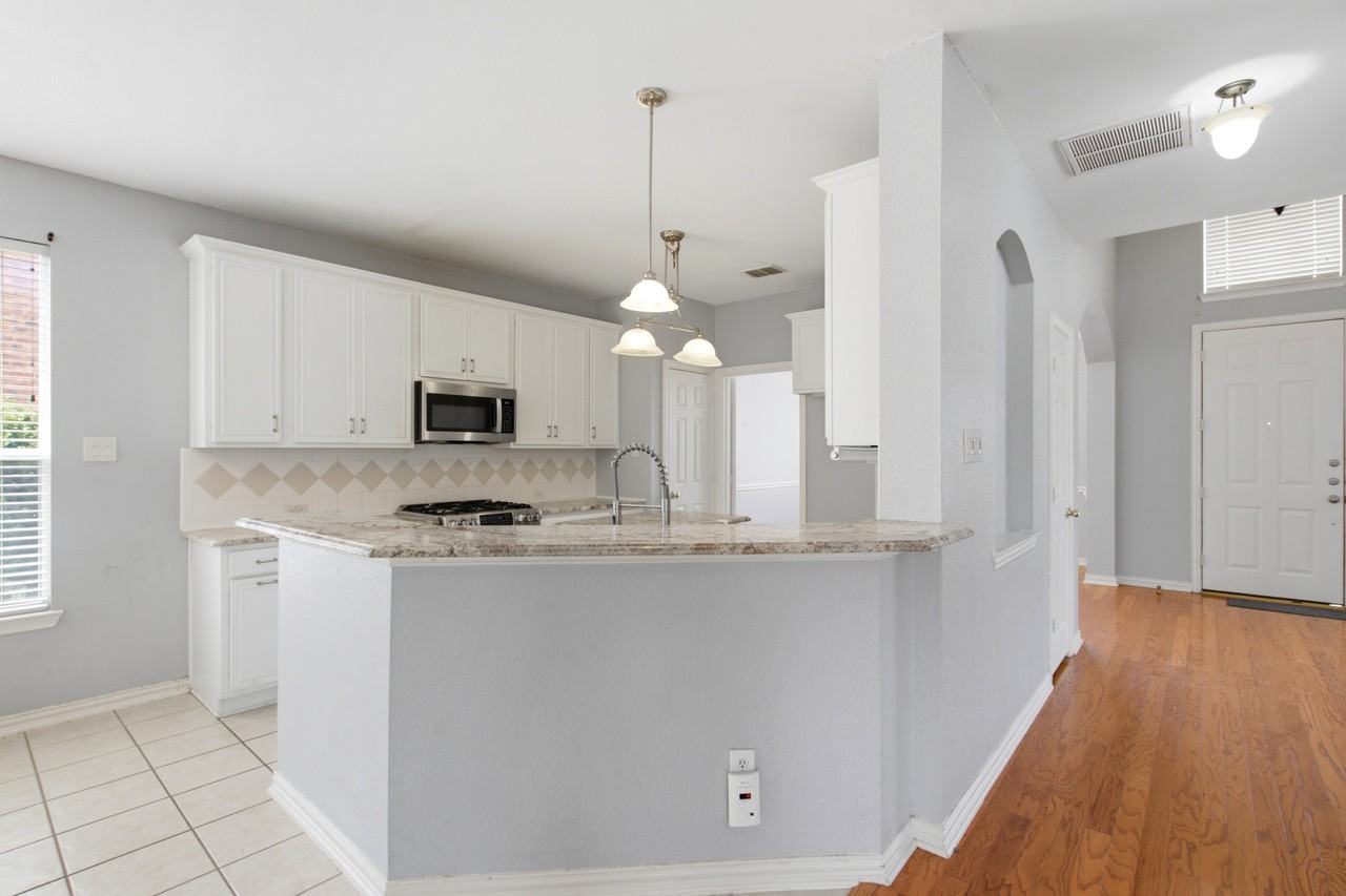 7852 Rainbow Falls Dr #NA - Photo 6 of 37