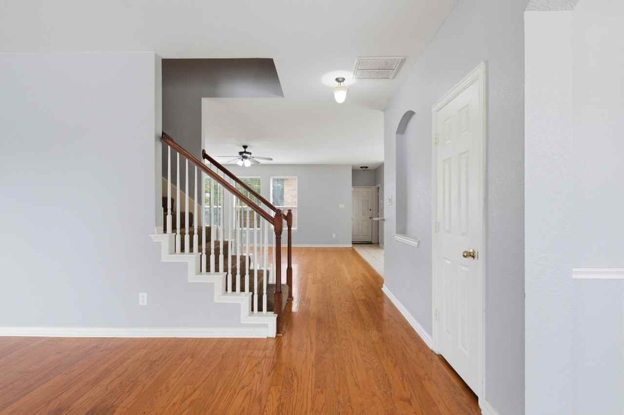 7852 Rainbow Falls Dr #NA - Photo 5 of 37