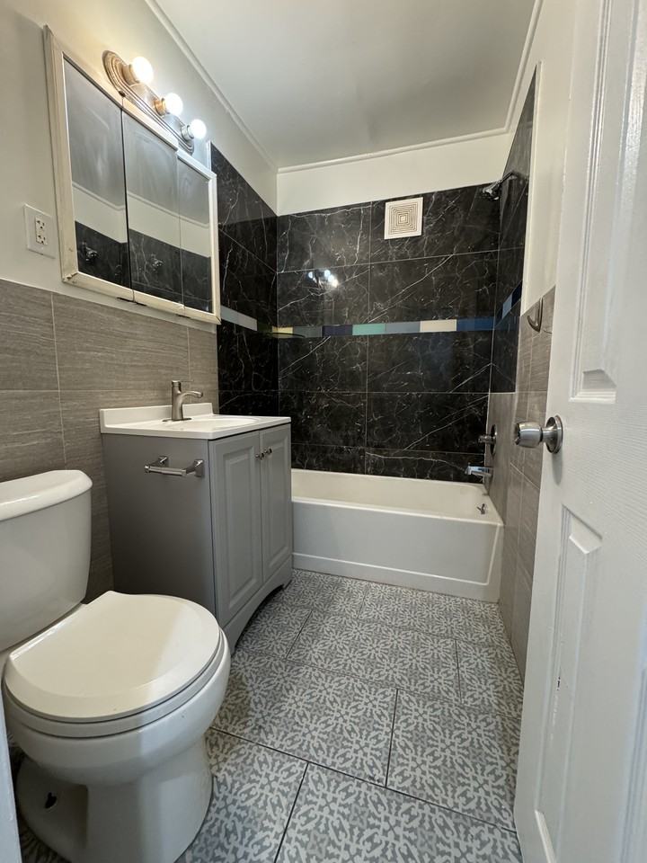 5443 Torresdale Ave #1stFL - Photo 3 of 10