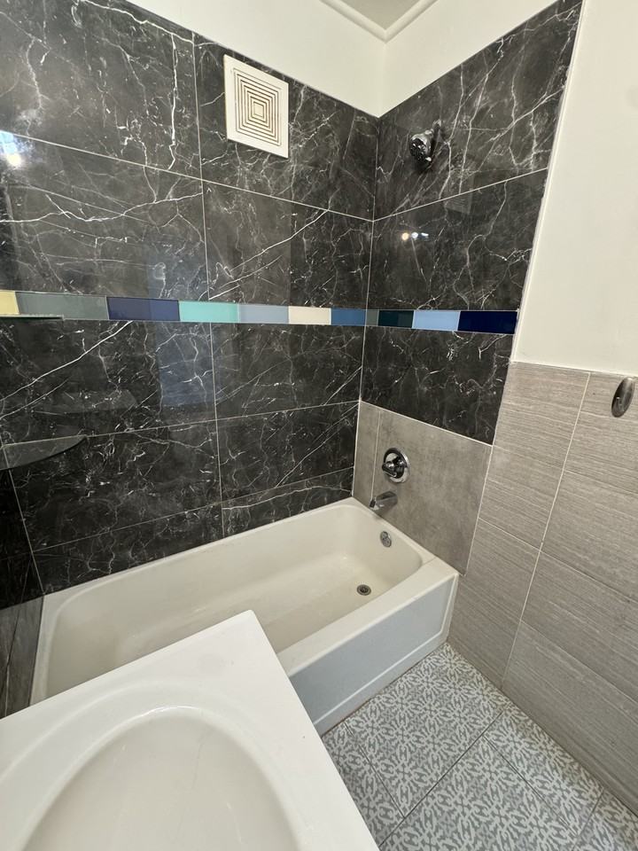 5443 Torresdale Ave #1stFL - Photo 4 of 10