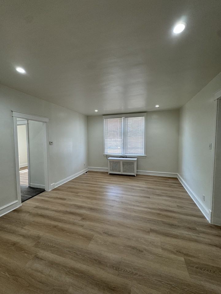 5443 Torresdale Ave #1stFL - Photo 7 of 10