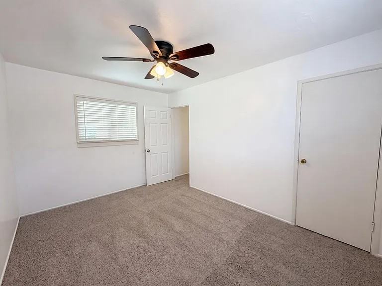 918 Harrison Avenue - Photo 5 of 10