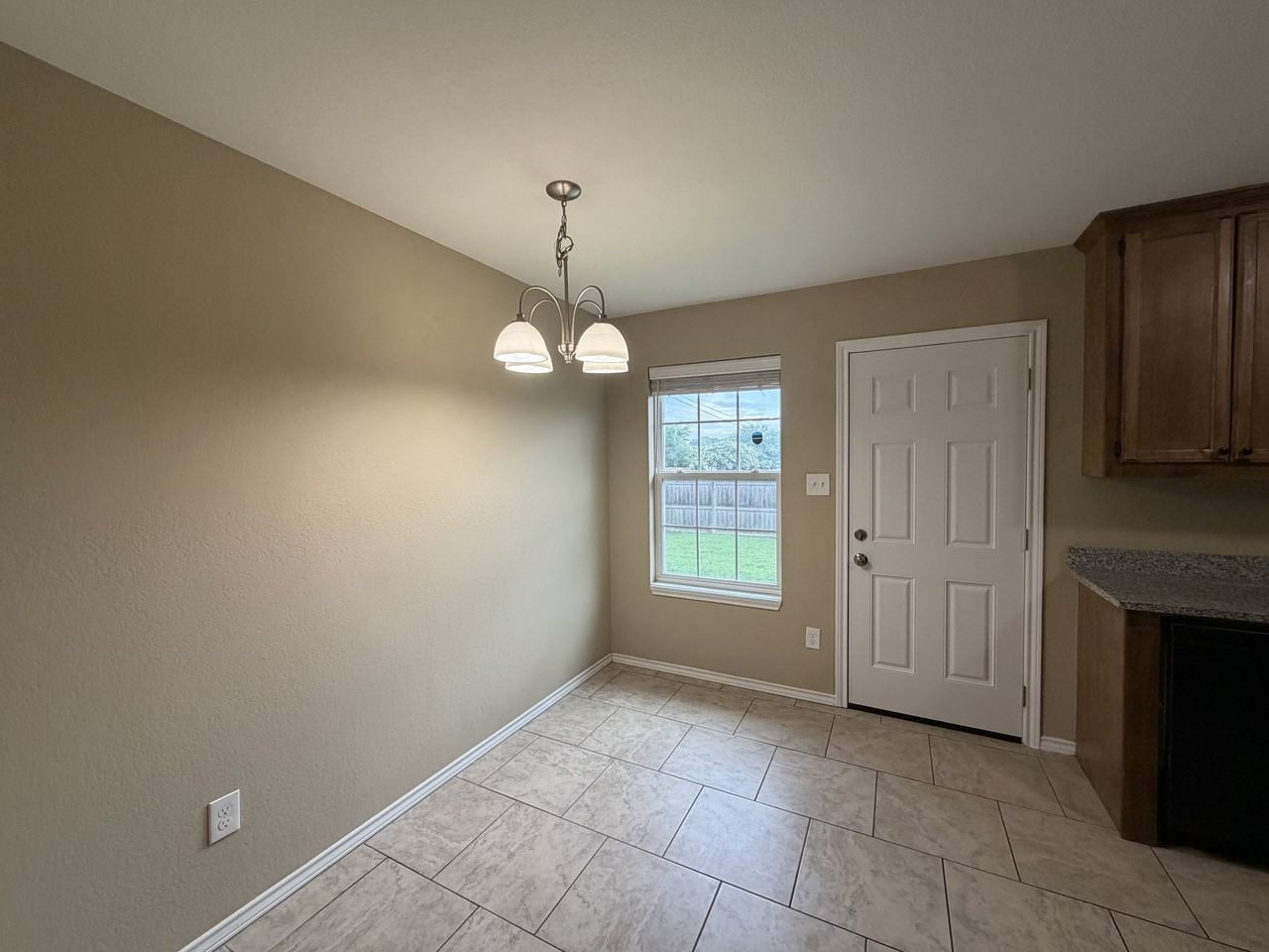 1221 Kirby St #1221 - Photo 6 of 50