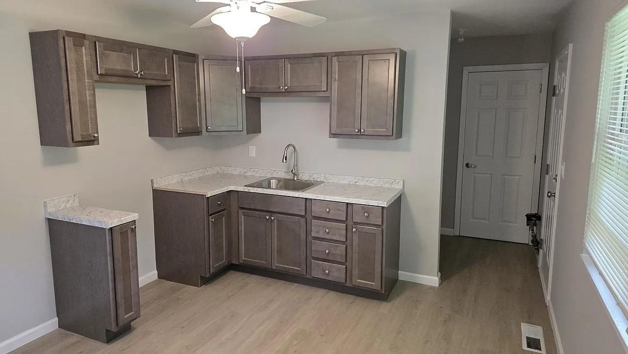 1961 Windmill Way - Photo 2 of 10
