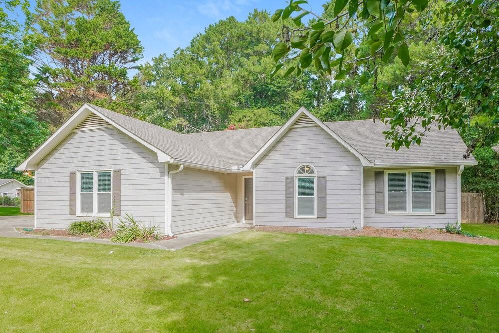 35 Riverside Ct - Photo 3 of 16