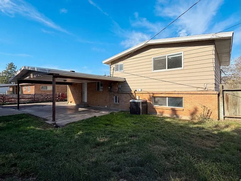 67 South 470 East Street - Photo 3 of 7