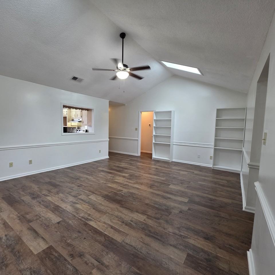 130 Paloma Dr #1 - Photo 2 of 16