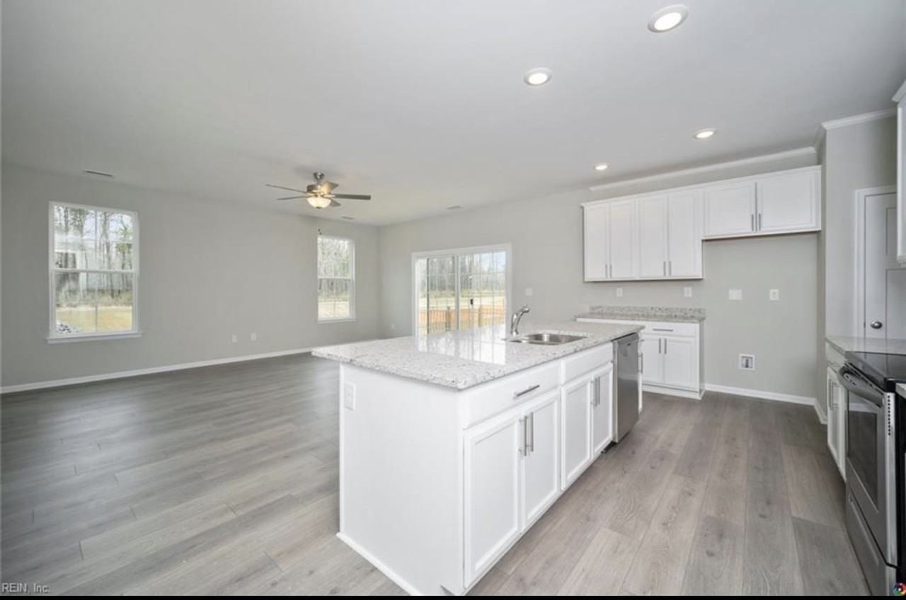 2239 Captiva Ln #1 - Photo 4 of 7