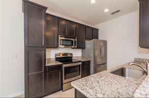 featured image of 126 Moultrie Village Ln #1