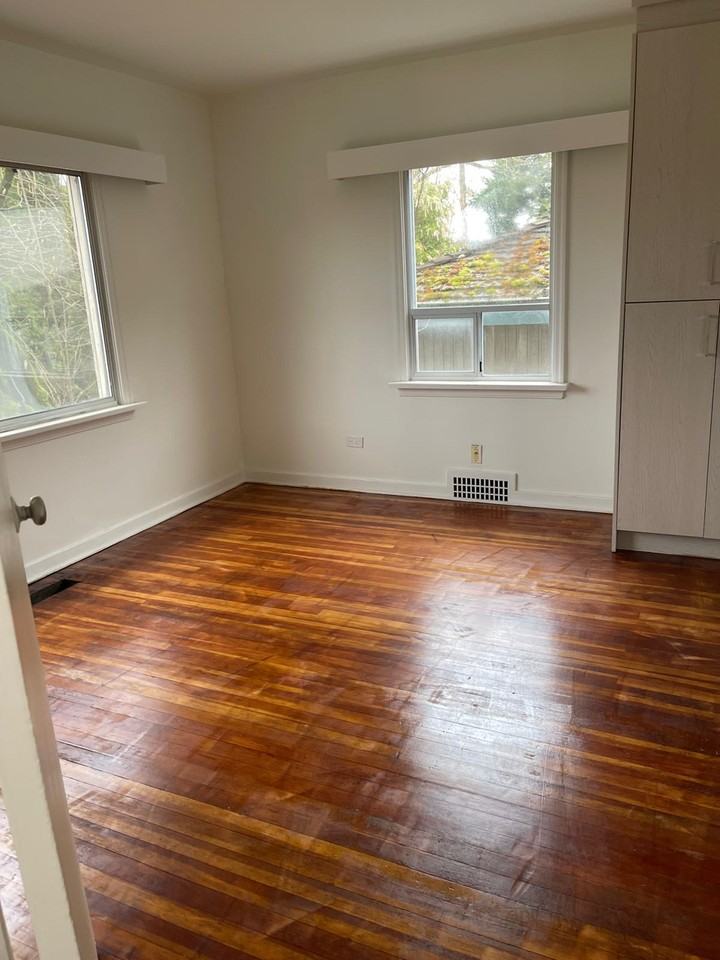 218 8th Avenue - Photo 7 of 20
