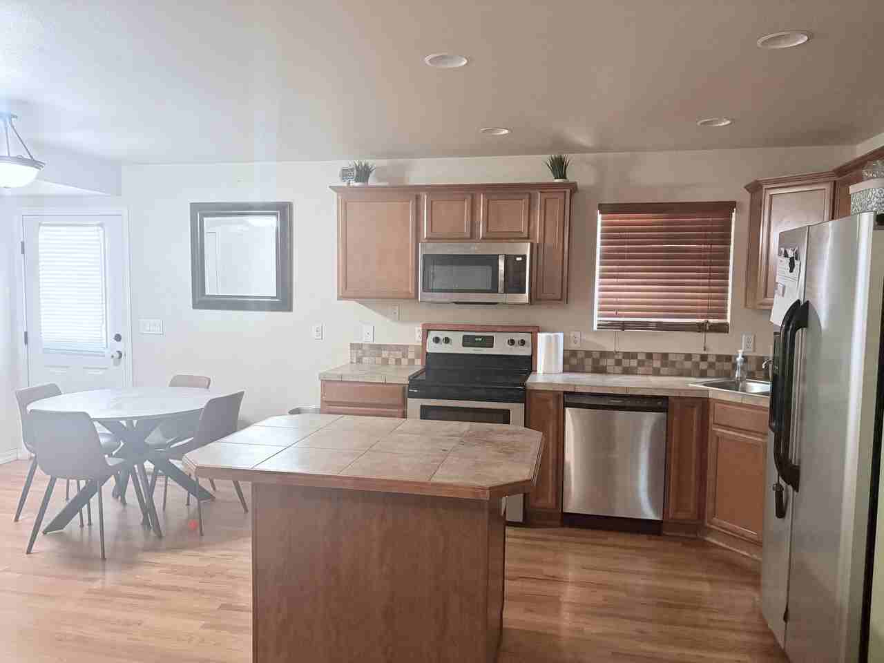 2651 Lynbarton Pt #1 - Photo 5 of 15