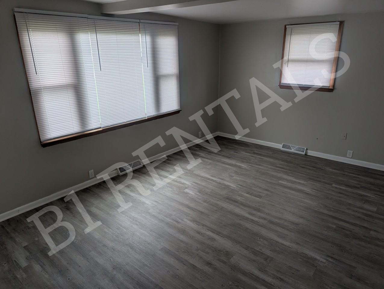 1025 N Obrien St #1 - Photo 3 of 9