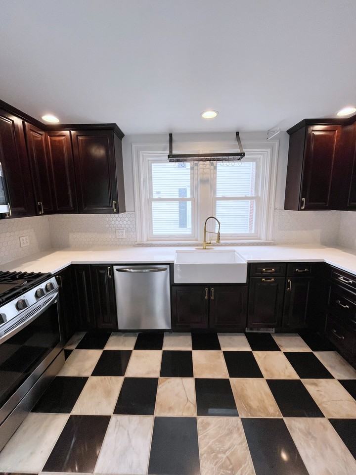 1112 Salina St #1 - Photo 2 of 24