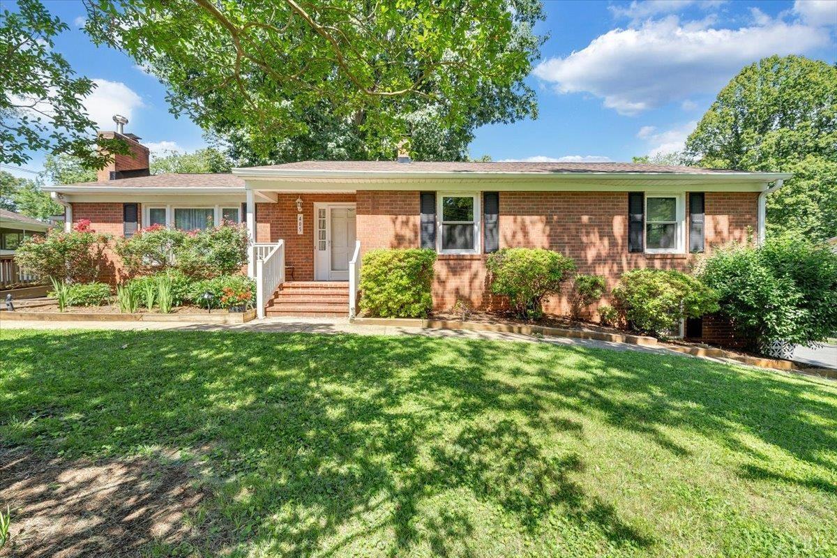 405 Oakland Cir #1 - Photo 2 of 35