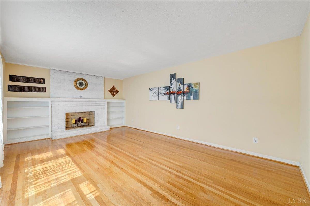 405 Oakland Cir #1 - Photo 6 of 35