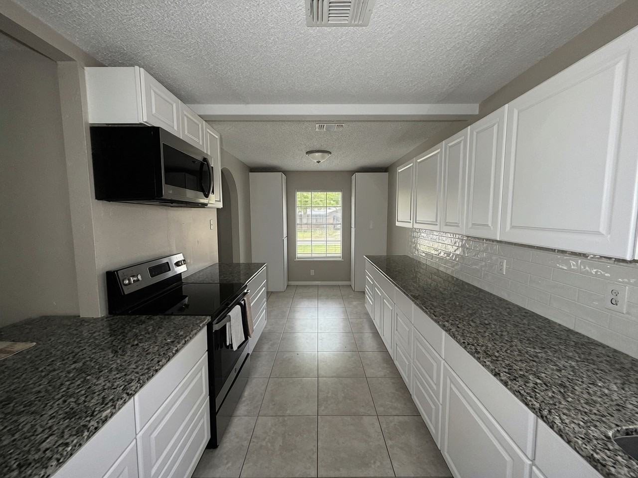 3113 Northridge Dr #1 - Photo 3 of 11