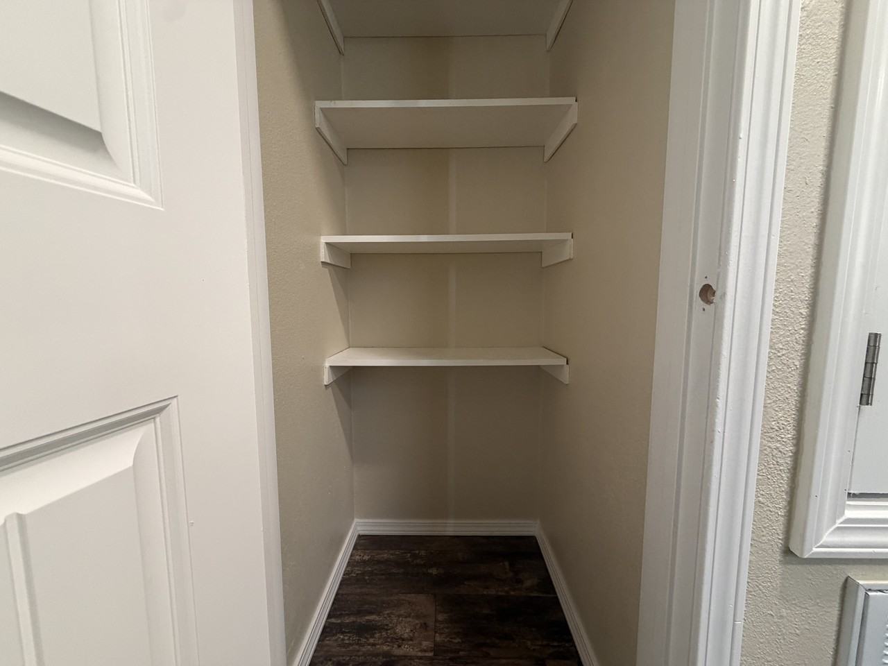 709 N Collins Fwy #213 - Photo 5 of 28