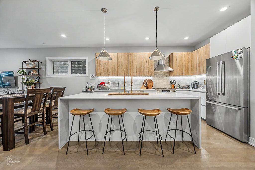 1824 N Kedzie Ave - Photo 3 of 20