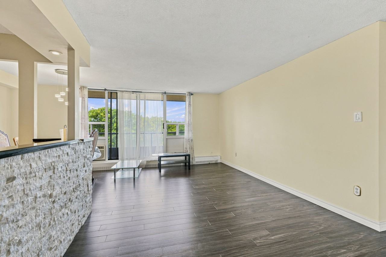 1964 Main Street West #1107 - Photo 2 of 44