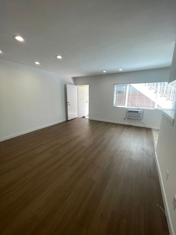 744 Pier Ave ##1